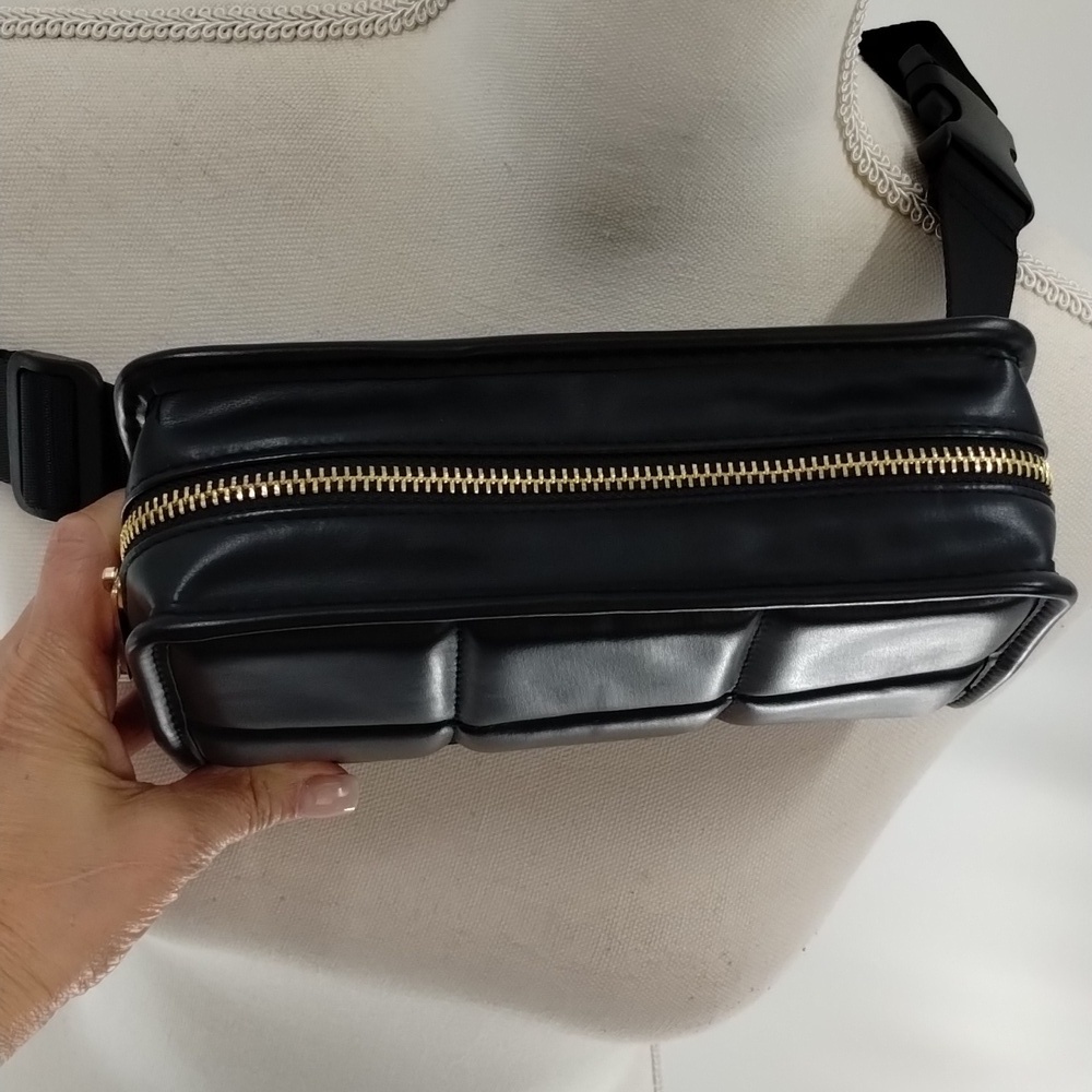 AMANDA UPRICHARD NY Black Vegan Leather Quilted Fanny Pack Belt Bag crossbody - Picture 5 of 9